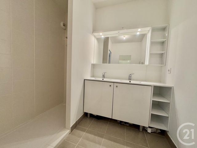 Appartement T3 &agrave; vendre - 3 pi&egrave;ces - 57 m2 - St Gilles Croix De Vie - 85 - PAYS-DE-LOIRE
