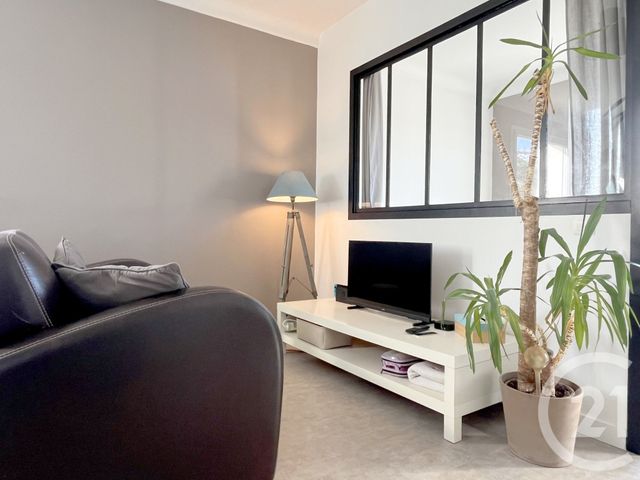Appartement T3 &agrave; vendre - 3 pi&egrave;ces - 47,96 m2 - St Gilles Croix De Vie - 85 - PAYS-DE-LOIRE