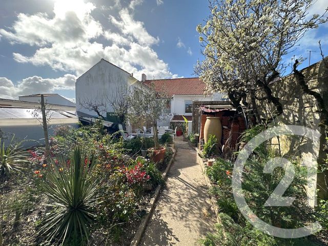 Maison à vendre - 4 pièces - 130 m2 - St Gilles Croix De Vie - 85 - PAYS-DE-LOIRE
