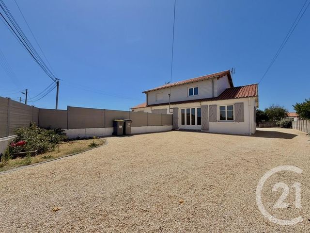 Maison &agrave; louer - 5 pi&egrave;ces - 99,79 m2 - St Hilaire De Riez - 85 - PAYS-DE-LOIRE