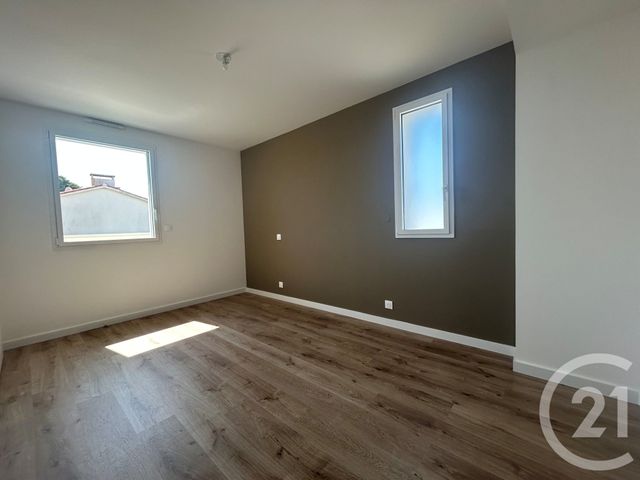 Appartement T3 à vendre - 3 pièces - 69,80 m2 - St Gilles Croix De Vie - 85 - PAYS-DE-LOIRE