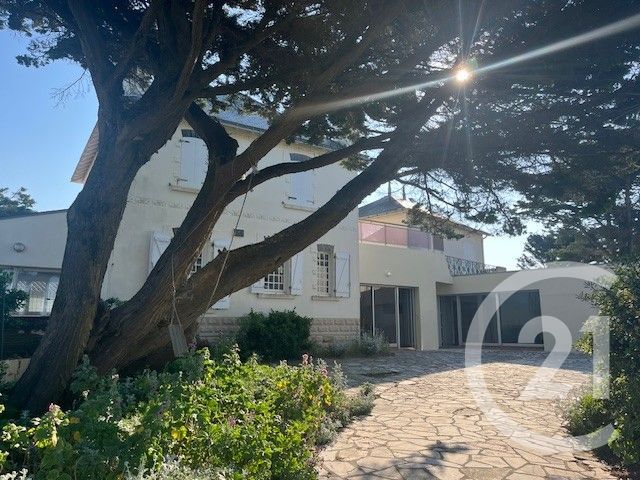 Maison à vendre - 8 pièces - 233 m2 - St Hilaire De Riez - 85 - PAYS-DE-LOIRE