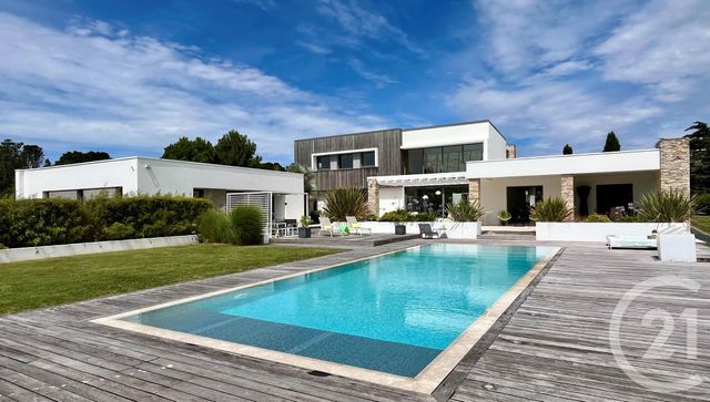 Maison à vendre - 10 pièces - 384,40 m2 - St Hilaire De Riez - 85 - PAYS-DE-LOIRE