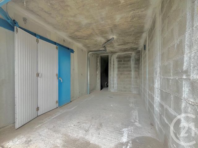 parking - ST HILAIRE DE RIEZ - 85